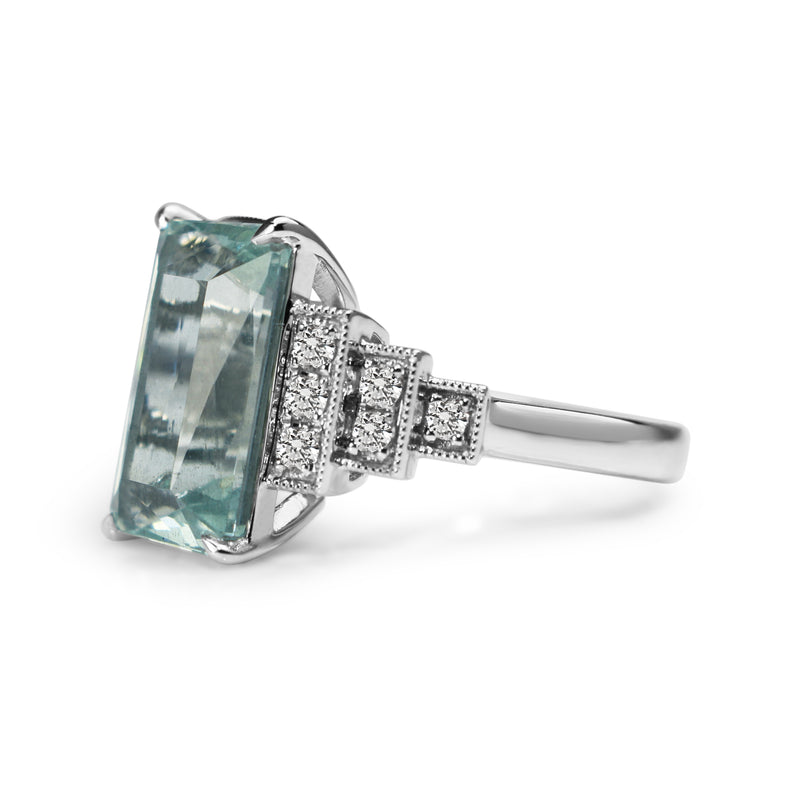 18ct White Gold Aquamarine and Diamond Step Down Style Ring