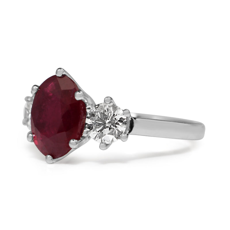 18ct White Gold Ruby and Diamond 3 Stone Diamond Ring