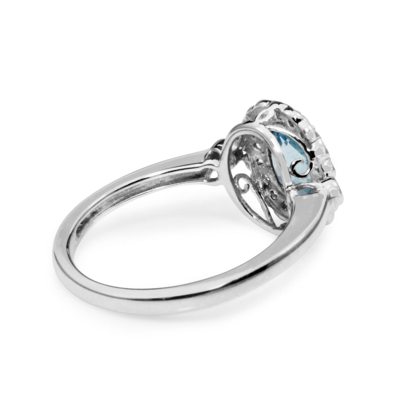 9ct White Gold Topaz and Diamond Daisy Style Ring