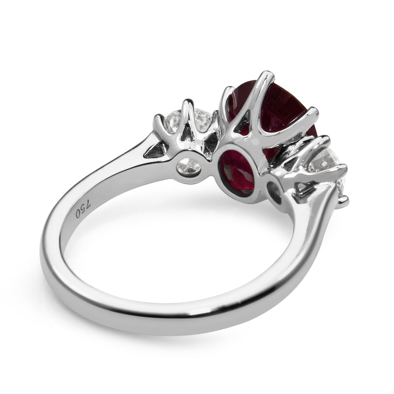 18ct White Gold Ruby and Diamond 3 Stone Diamond Ring