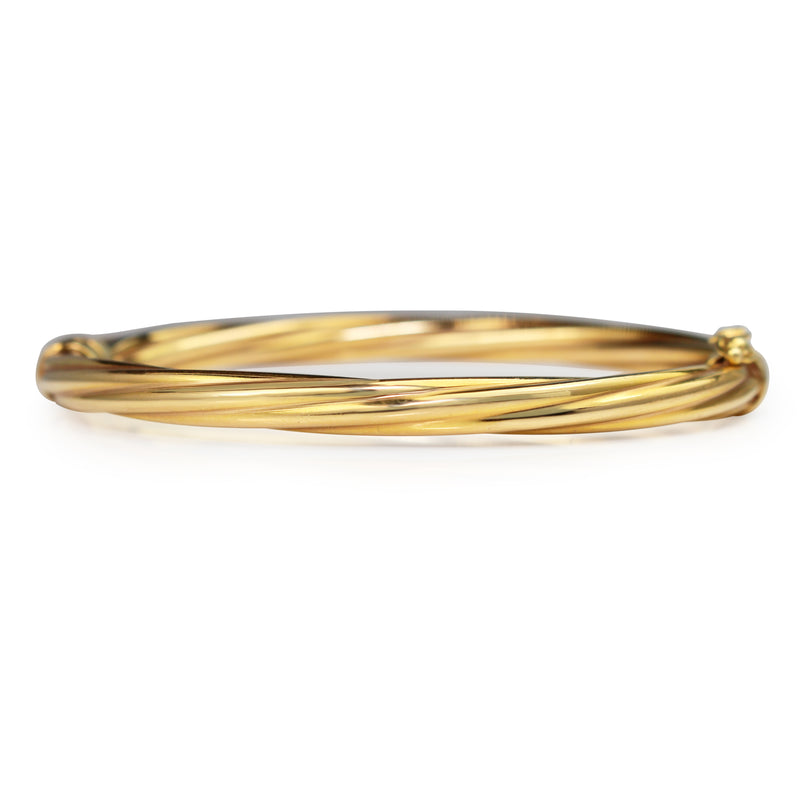 18ct Yellow Gold Twisted Oval Hinged Bangle