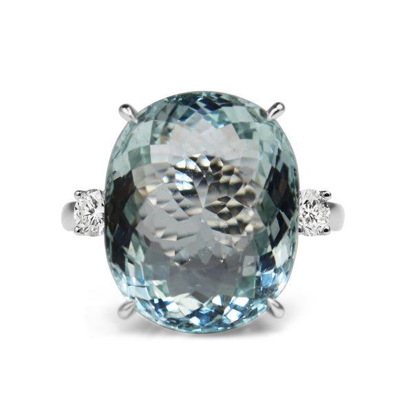 18ct White Gold Aquamarine and Diamond 3 Stone Diamond Ring