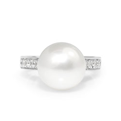 18ct White Gold South Sea 11mm Pearl and Diamond Ring