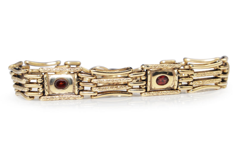 9ct Yellow Gold Gate Link Bracelet with Garnets