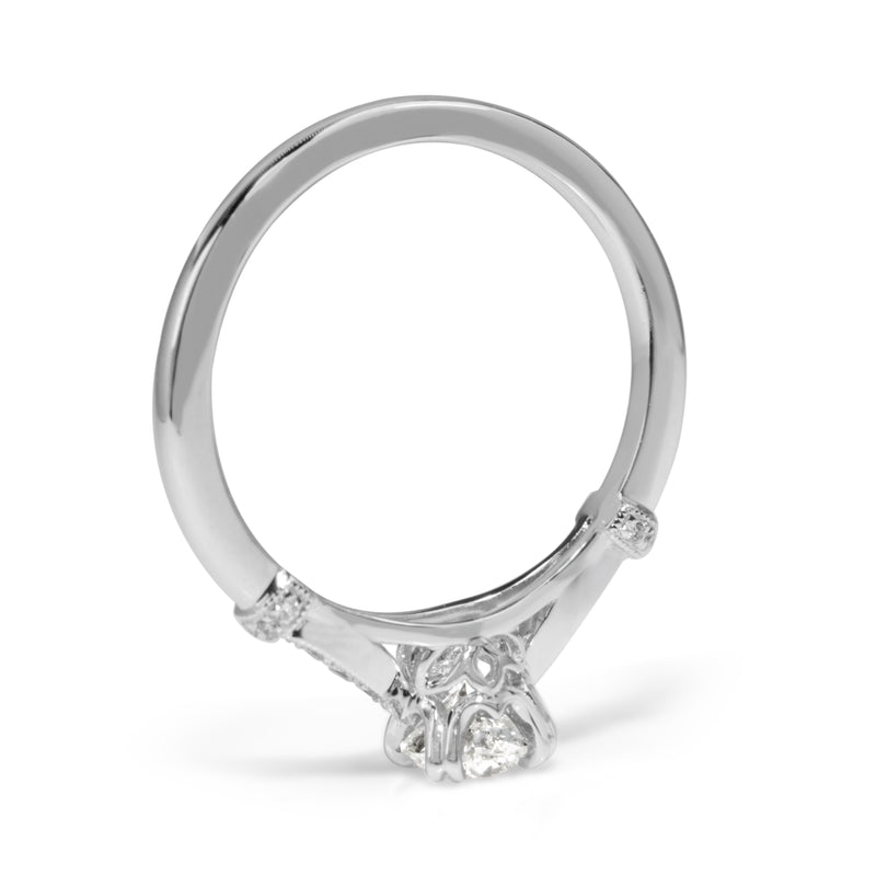 18ct White Gold Vintage Style Solitaire Ring