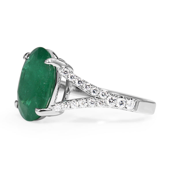 18ct White Gold Emerald and Diamond Split Band Ring