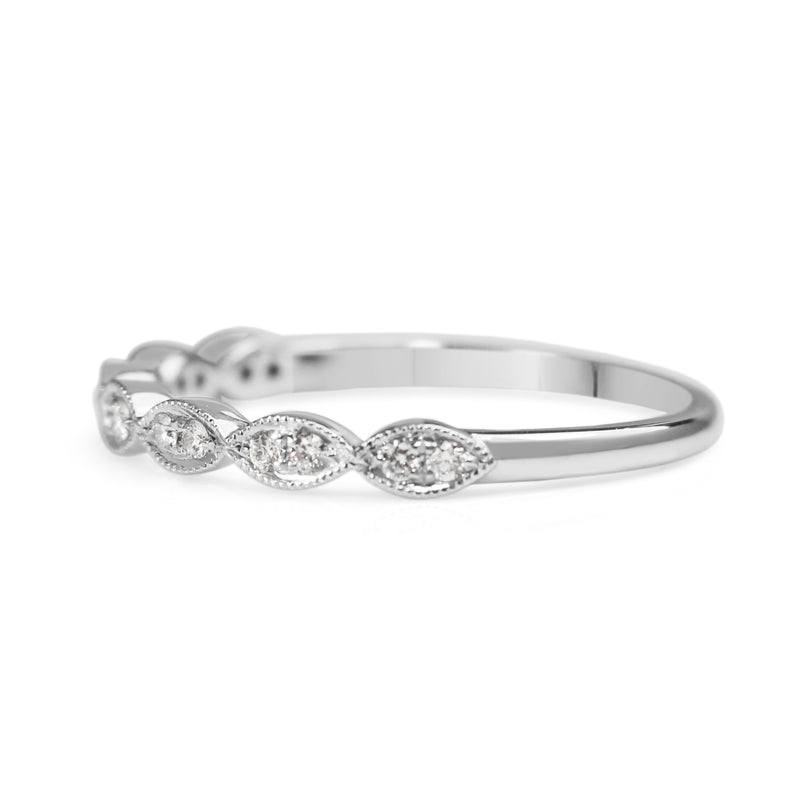 18ct White Gold Vintage Style Diamond Band