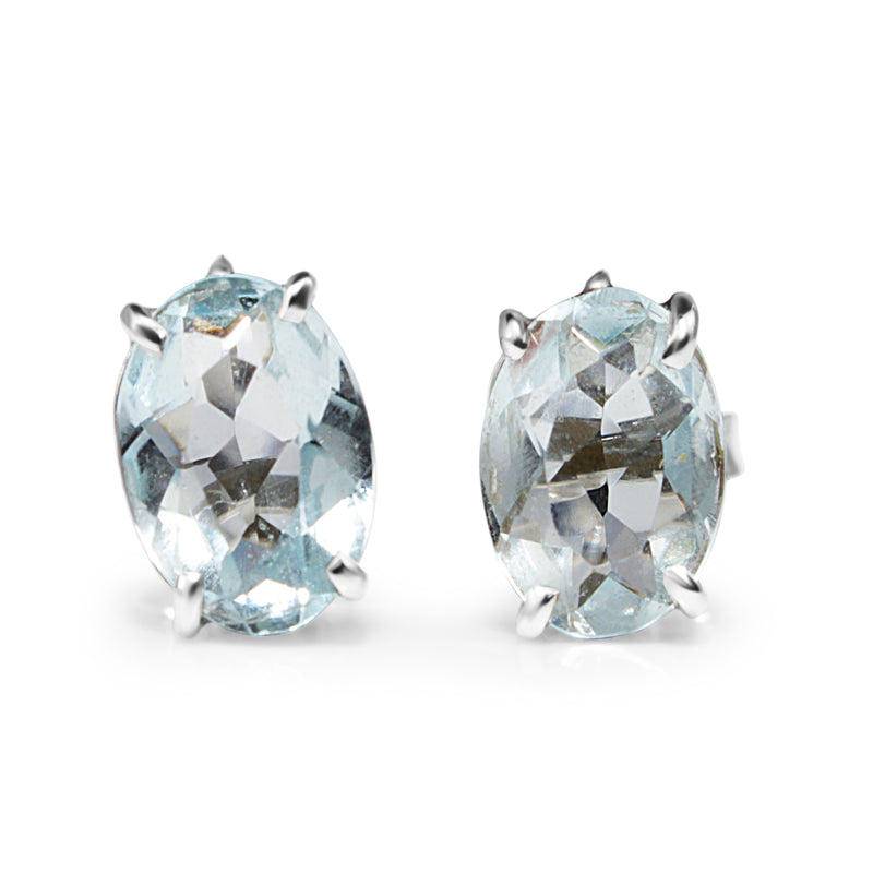 18ct White Gold Aquamarine Stud Earrings