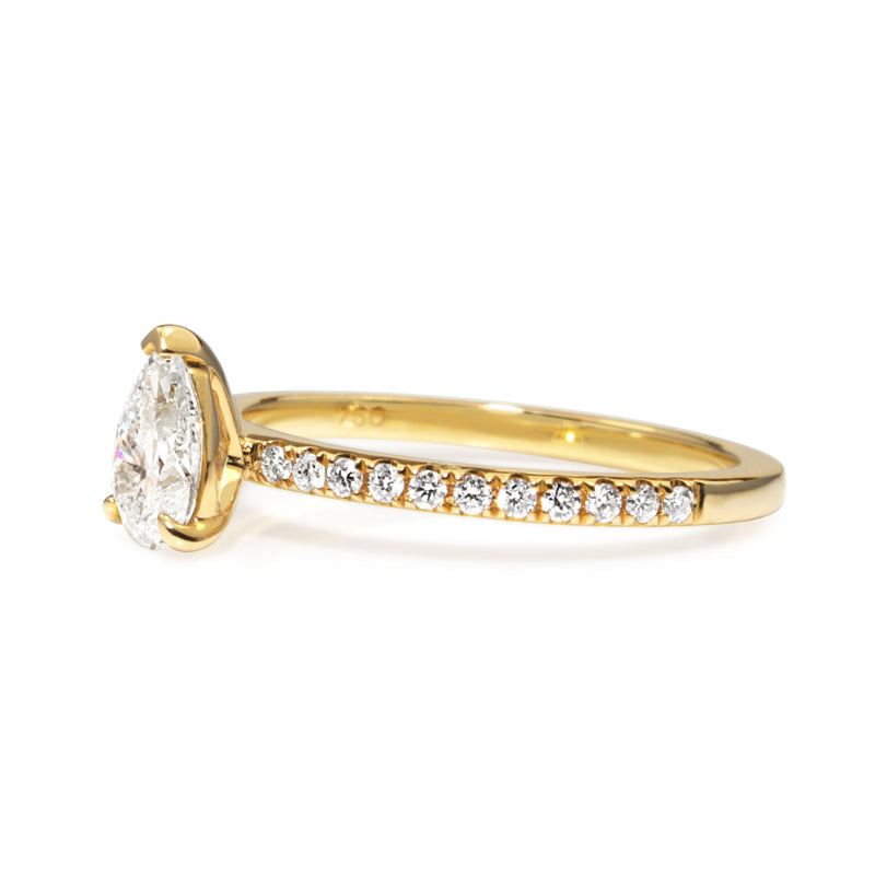 18ct Yellow Gold Pear Solitaire Diamond Ring