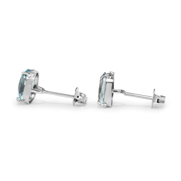 18ct White Gold Aquamarine Stud Earrings