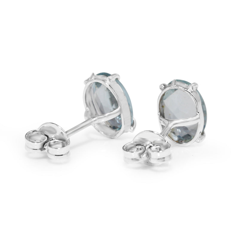 18ct White Gold Aquamarine Stud Earrings