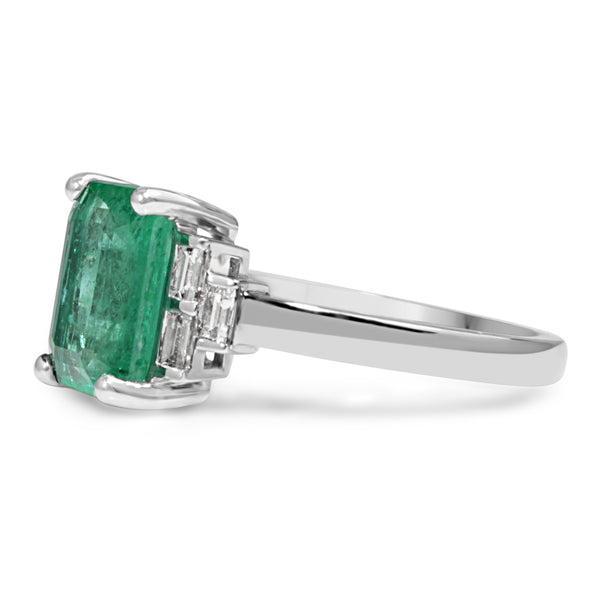 18ct White Gold Emerald and Diamond Ring