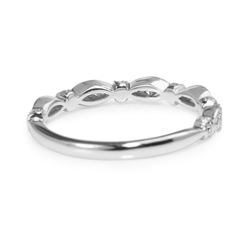 18ct White Gold Vintage Style Diamond Band