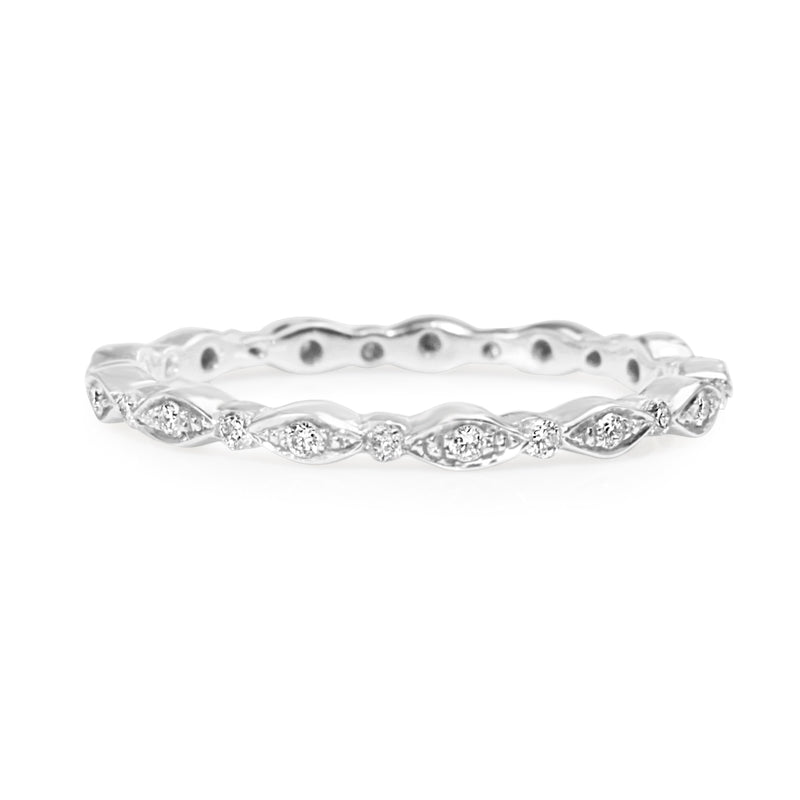 18ct White Gold Vintage Style Diamond All Round Band