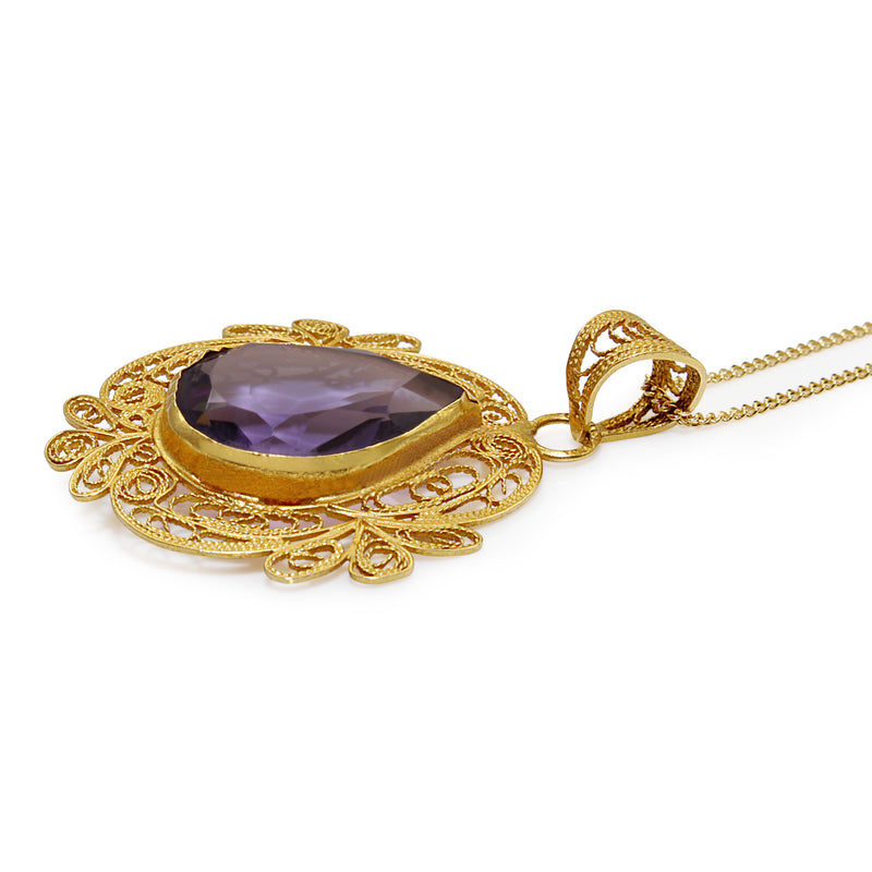 18ct Yellow Gold Vintage Amethyst Pendant