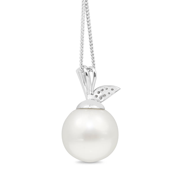 18ct White Gold 15mm South Sea Pearl 'Apple' Diamond Necklace
