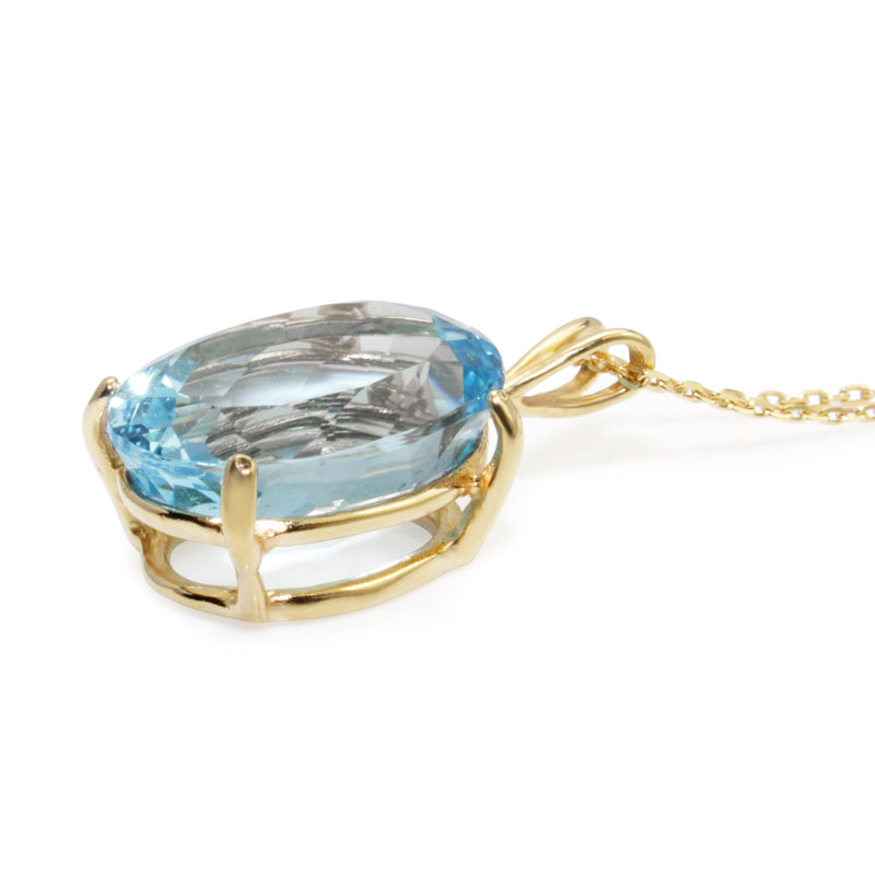 14ct Yellow Gold Topaz Pendant