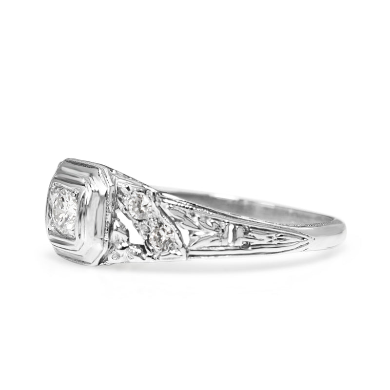 18ct White Gold Art Deco Diamond Ring