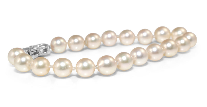 18ct White Gold Cultured Pearl Bracelet with Diamond Clasp