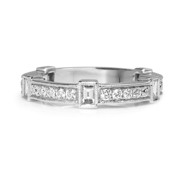 18ct White Gold Vintage Style Diamond Band