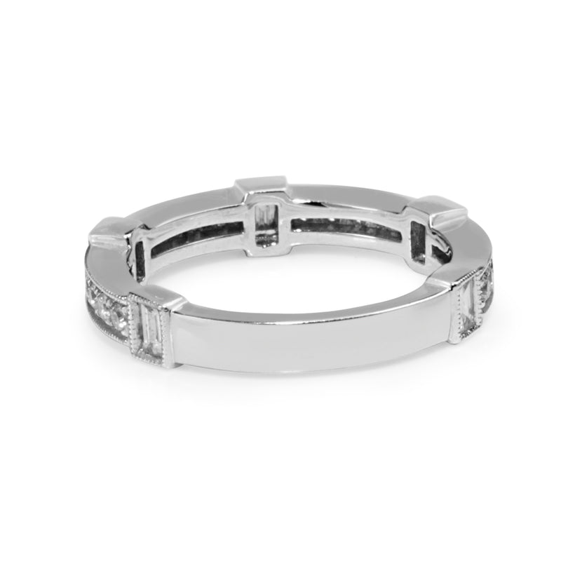 18ct White Gold Vintage Style Diamond Band