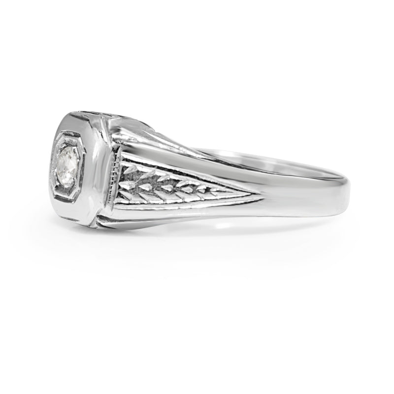 18ct White Gold Diamond Vintage Ring