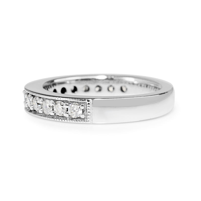 18ct White Gold Diamond and Millgrain Band