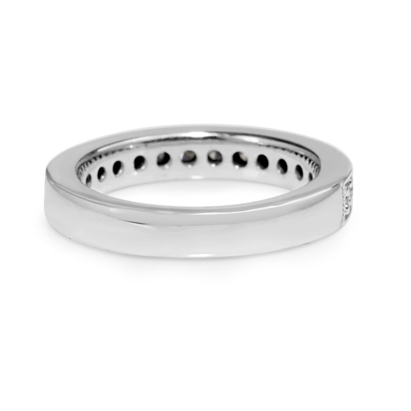 18ct White Gold Diamond and Millgrain Band