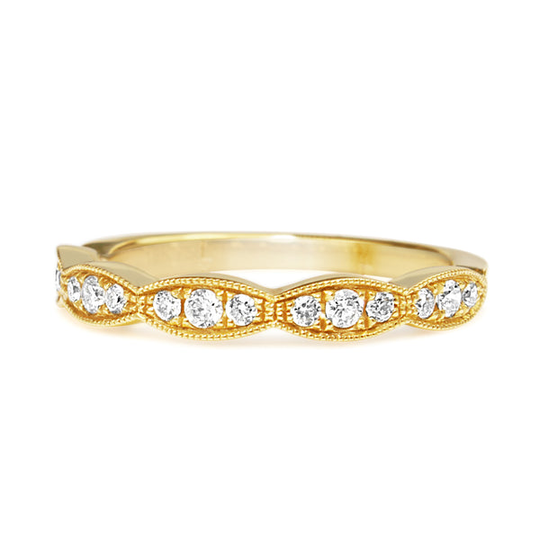 18ct Yellow Gold Scalloped Edge Diamond Band