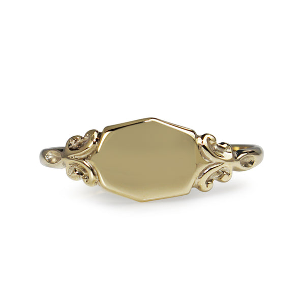 9ct Yellow Gold Antique Style Signet Ring