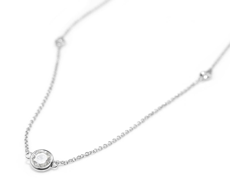 18ct White Gold Graduated Bezel Set Diamond Chain / Necklace