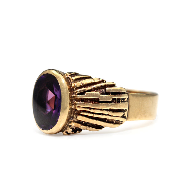 9ct Yellow Gold Amethyst Ring