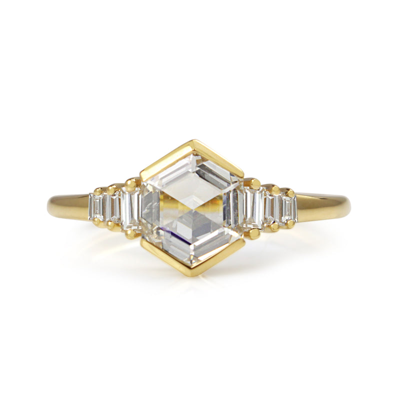 18ct Yellow Gold Hexagonal Step / Portrait Cut Diamond Ring