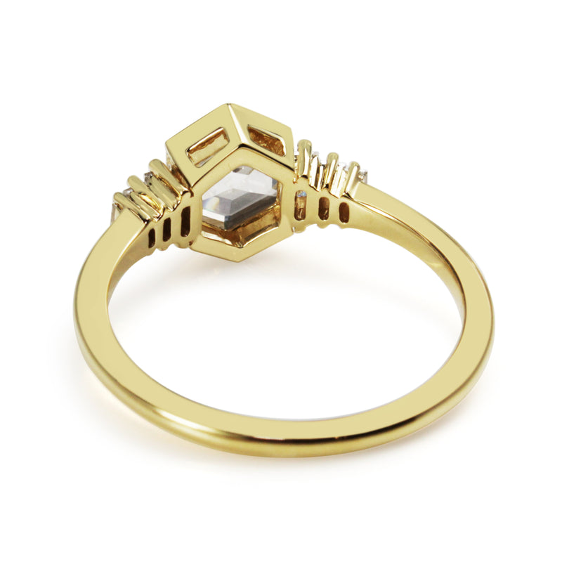 18ct Yellow Gold Hexagonal Step / Portrait Cut Diamond Ring