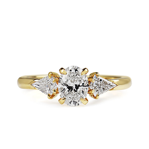 18ct Yellow Gold Oval and Kite Diamond 3 Stone Ring