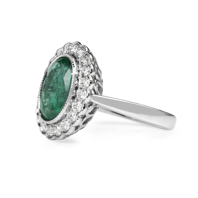 18ct White Gold Emerald and Diamond Daisy Ring