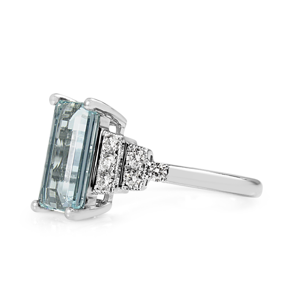 18ct White Gold Deco Style Aquamarine and Diamond Ring