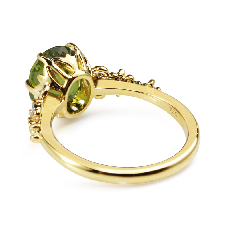 18ct Yellow Gold Vintage Style Peridot and Diamond Solitaire Ring
