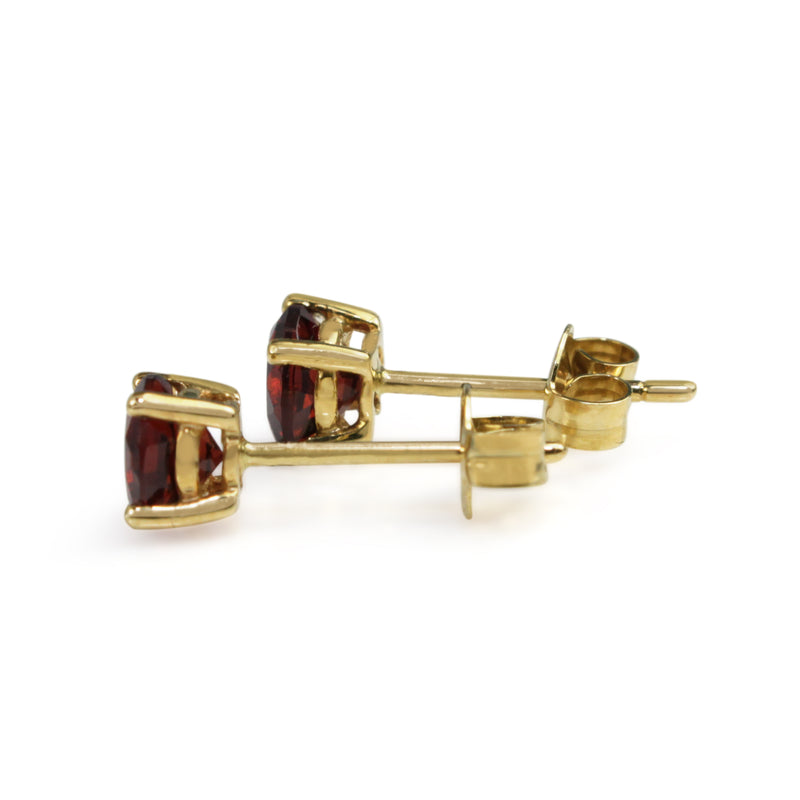 9ct Yellow Gold Garnet Stud Earrings