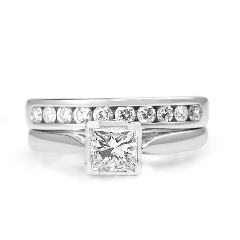 18ct White Gold Princess Cut Diamond Solitaire Ring