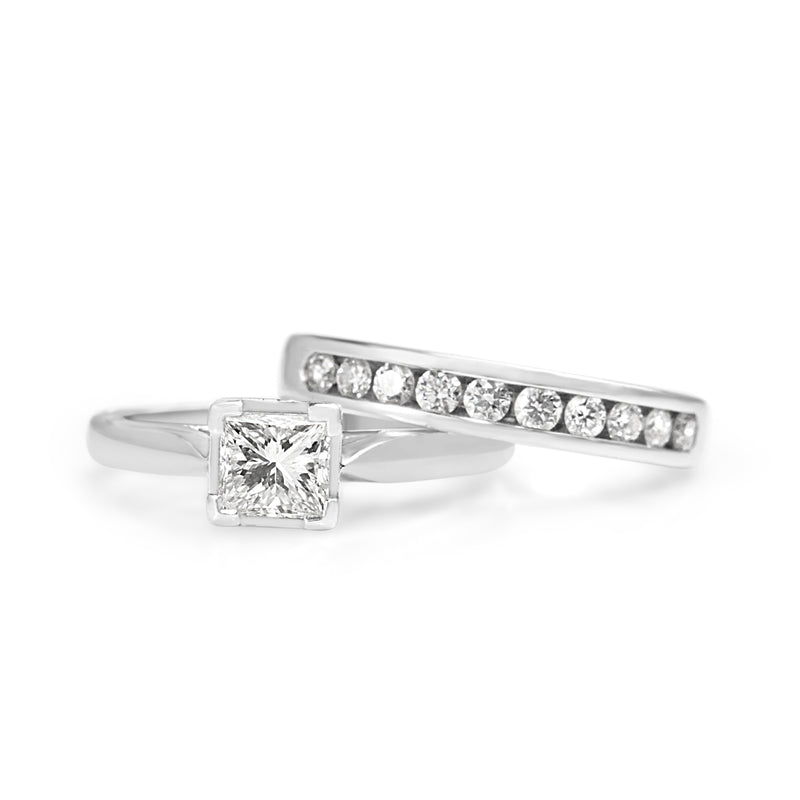 18ct White Gold Princess Cut Diamond Solitaire Ring