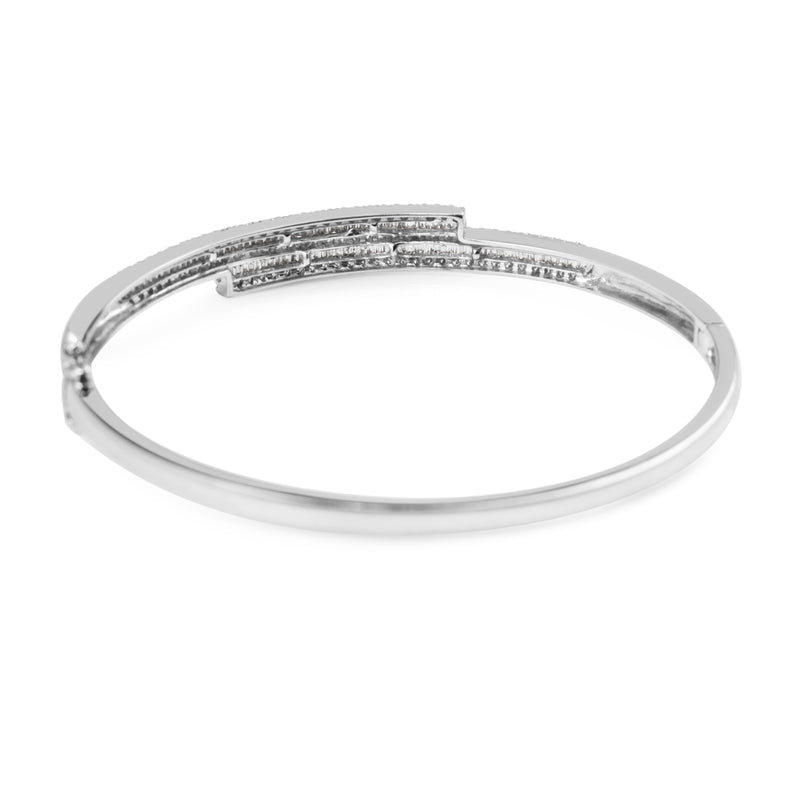 18ct White Gold Baguette and Round Diamond Bangle