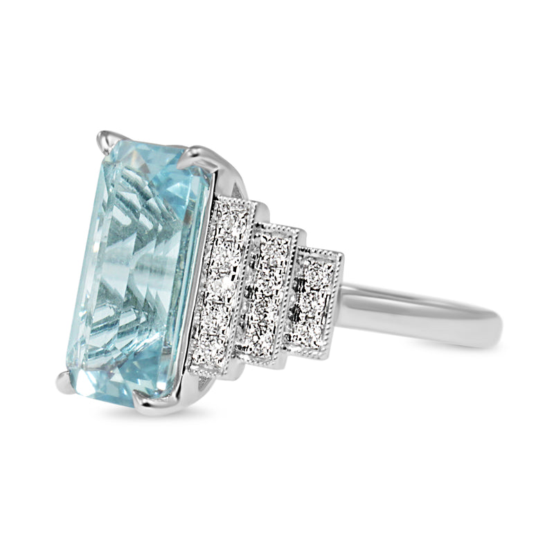 18ct White Gold Aquamarine and Diamond Deco Style Ring