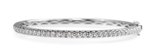 9ct White Gold 1.00ct Hinged Diamond Bangle