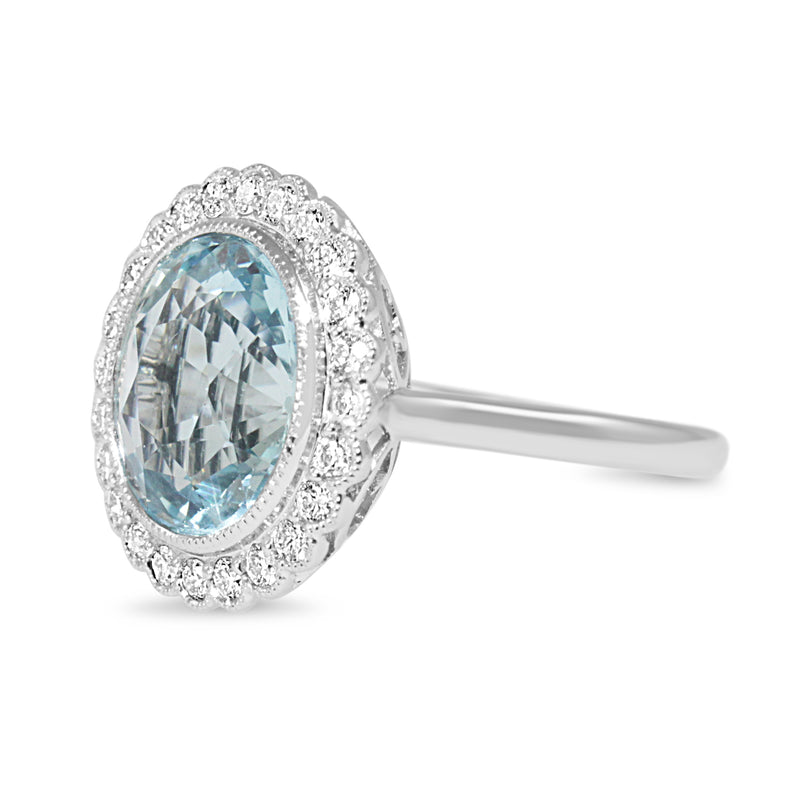 18ct White Gold Aquamarine and Diamond Daisy Ring