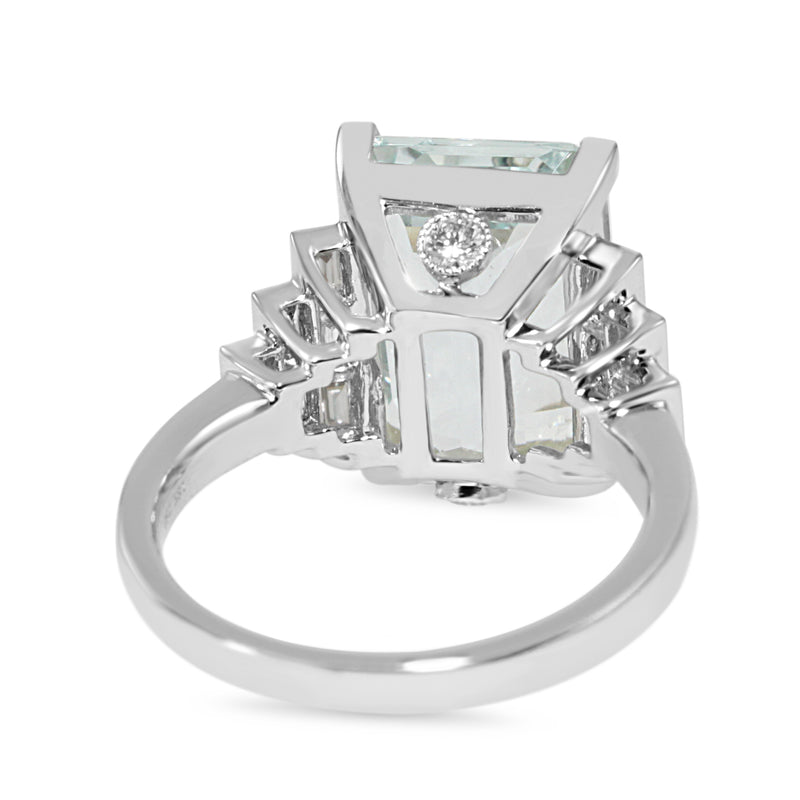 18ct White Gold Deco Style Aquamarine and Diamond Ring