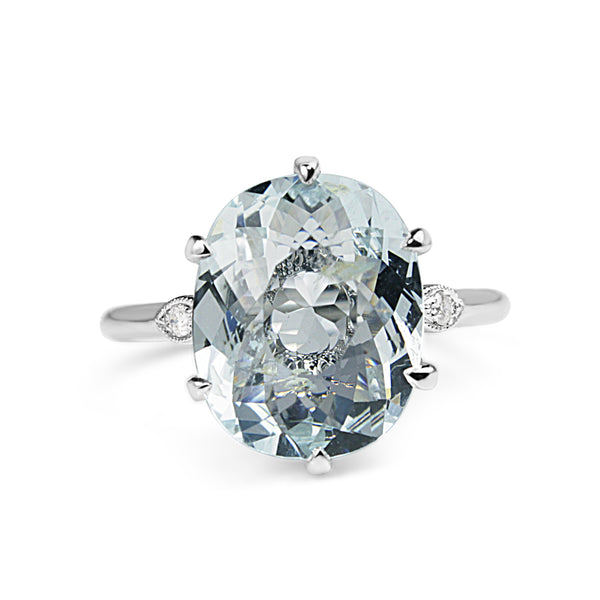 18ct White Gold Aquamarine and Diamond Ring