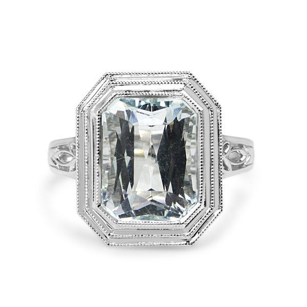 9ct White Gold Deco Style Aquamarine Ring