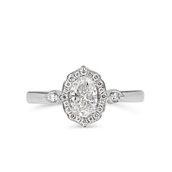 18ct White Gold Vintage Style Oval Diamond Ring