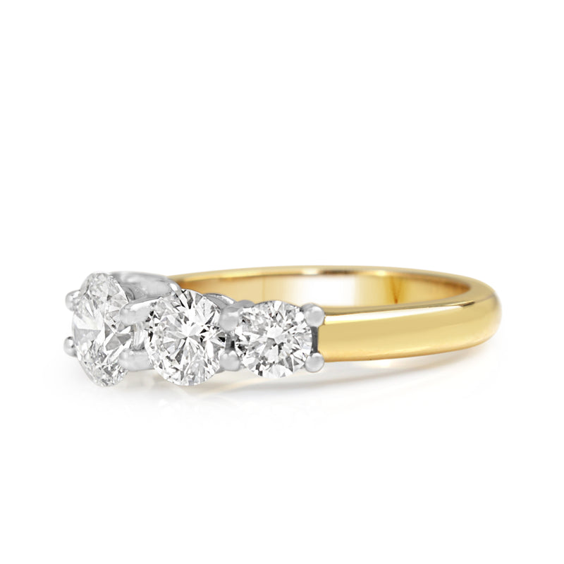 18ct Yellow and White Gold Graduated 5 Stone Diamond Ring